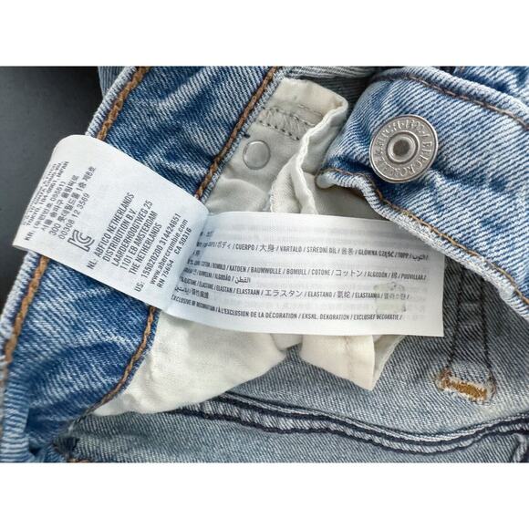 Abercrombie & Fitch High Rise Mom Jean Blue Distressed Raw Hem MINT - Picture 6 of 9